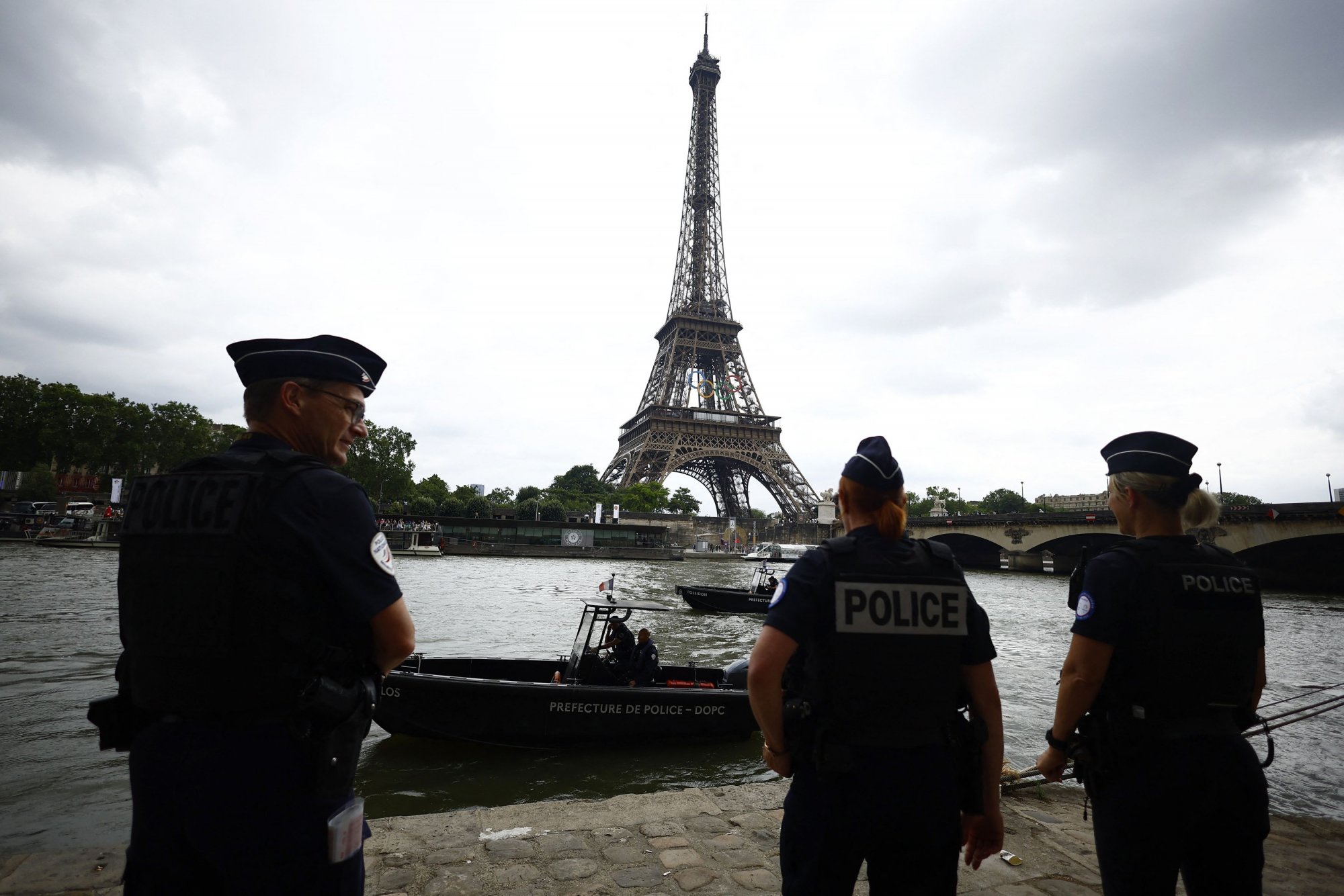 Γαλλία: Τεταμένο το κλίμα ενόψει του β΄γύρου των εκλογών - Στους δρόμους 30.000 αστυνομικοί