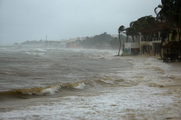 Κυκλώνας Μπέριλ: Πλήττει τις ακτές του Μεξικού – Τουλάχιστον 11 οι νεκροί στην Καραϊβική
