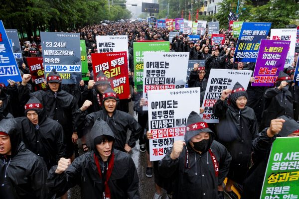 H Samsung αντιμέτωπη με τη μεγαλύτερη απεργία στην ιστορία της
