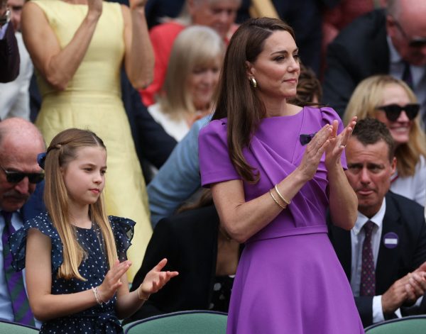 Κέιτ Μίντλετον: Τι ψέλλισε όταν το πλήθος είχε σηκωθεί όρθιο και την χειροκροτούσε στο Wimbledon