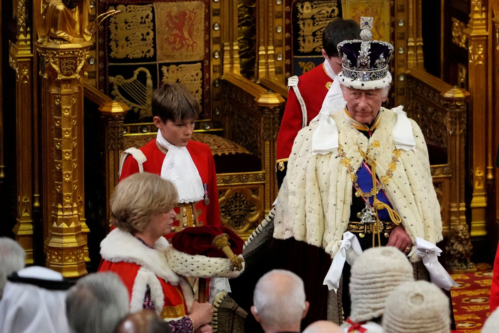 Βρετανία: Ο «λόγος του βασιλιά» στη βουλή - Η εντυπωσιακή τελετή και οι δεσμεύσεις Στάρμερ δια στόματος Καρόλου