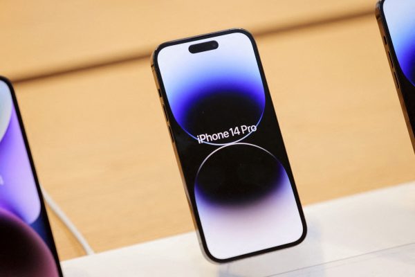 Apple Intelligence: Διαθέσιμες σε beta οι λειτουργίες ΑΙ για iPhone