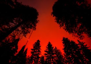 ΗΠΑ: Οι δασικές πυρκαγιές καίνε εκτός ελέγχου Καλιφόρνια και Όρεγκον