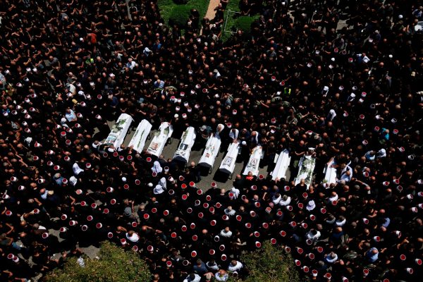 Υψίπεδα του Γκολάν: Θρήνος στις κηδείες των 12 παιδιών θυμάτων της επίθεσης