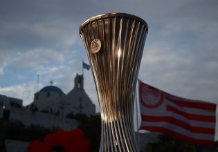 «Τρέλα» και στην Πάρο για τις ευρωκούπες του Ολυμπιακού (pics)