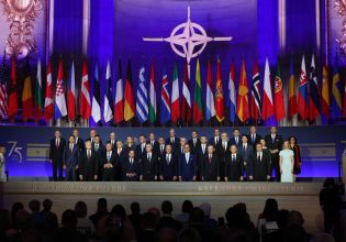 Υπόσχεση ΝΑΤΟ σε Ουκρανία για άλλα 40 δισ. και φόβοι για τη σινορωσική συμμαχία