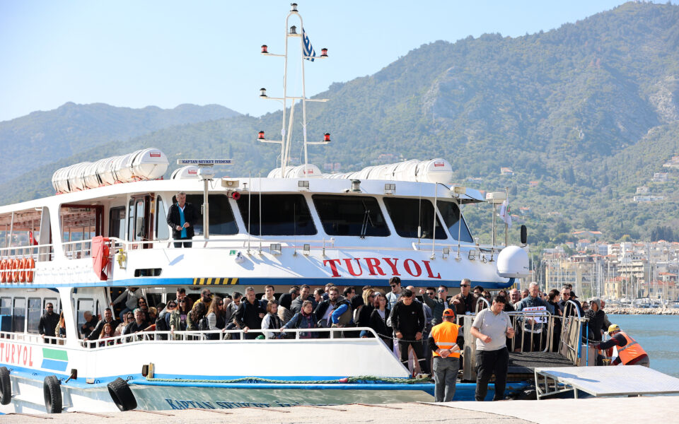 O πληθωρισμός στέλνει τους Τούρκους στην Ελλάδα
