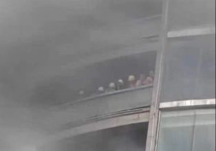 Κίνα: Φωτιά σε εμπορικό κέντρο με οκτώ νεκρούς, πολλοί παγιδεύτηκαν – Συγκλονιστικά βίντεο