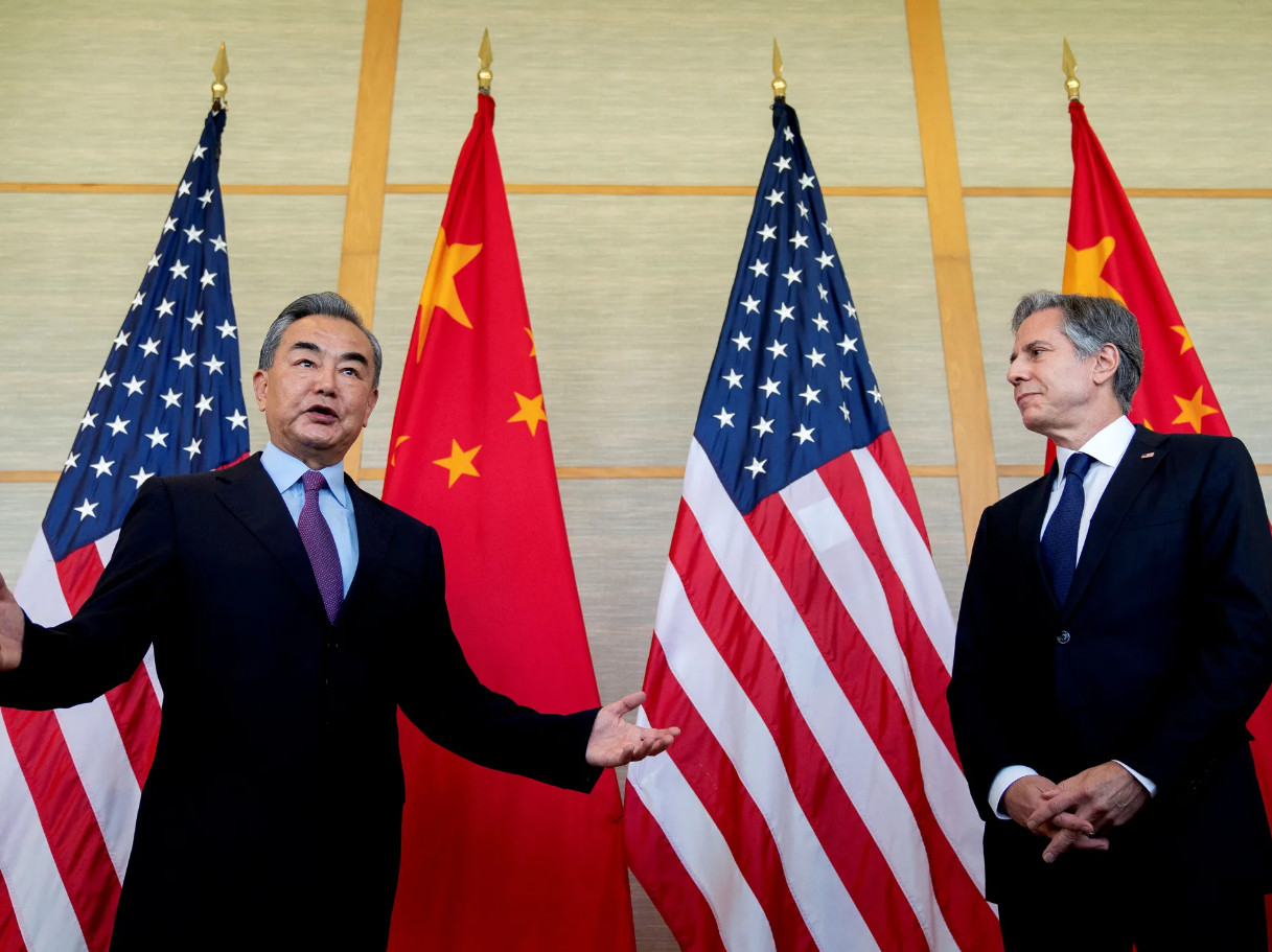 Κίνα - ΗΠΑ: Συνάντηση των υπουργών Εξωτερικών των δύο χωρών στο Λάος - Τα επίμαχα θέματα