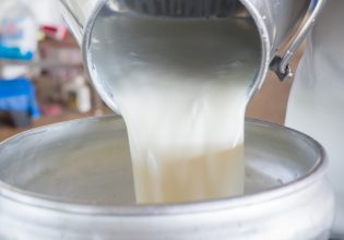 Συνδεδεμένες ενισχύσεις: Καθορίστηκαν τα ποσά για το γάλα στα μικρά νησιά Αιγαίου