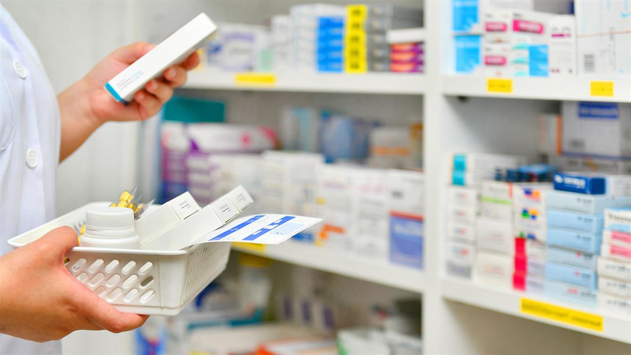Φάρμακα: Ακριβαίνουν 580 φθηνά σκευάσματα – Αυξάνεται το κόστος για ασφαλισμένους και ΕΟΠΥΥ