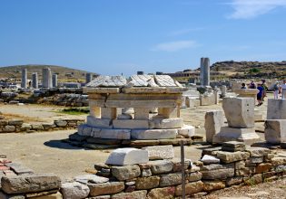 Βυθίζεται το ελληνικό νησί που είναι γνωστό ως η γενέτειρα του Απόλλωνα