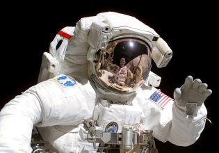 Αντίο πάνες – Νέα στολή επιτρέπει στους αστροναύτες να πίνουν τα ούρα τους