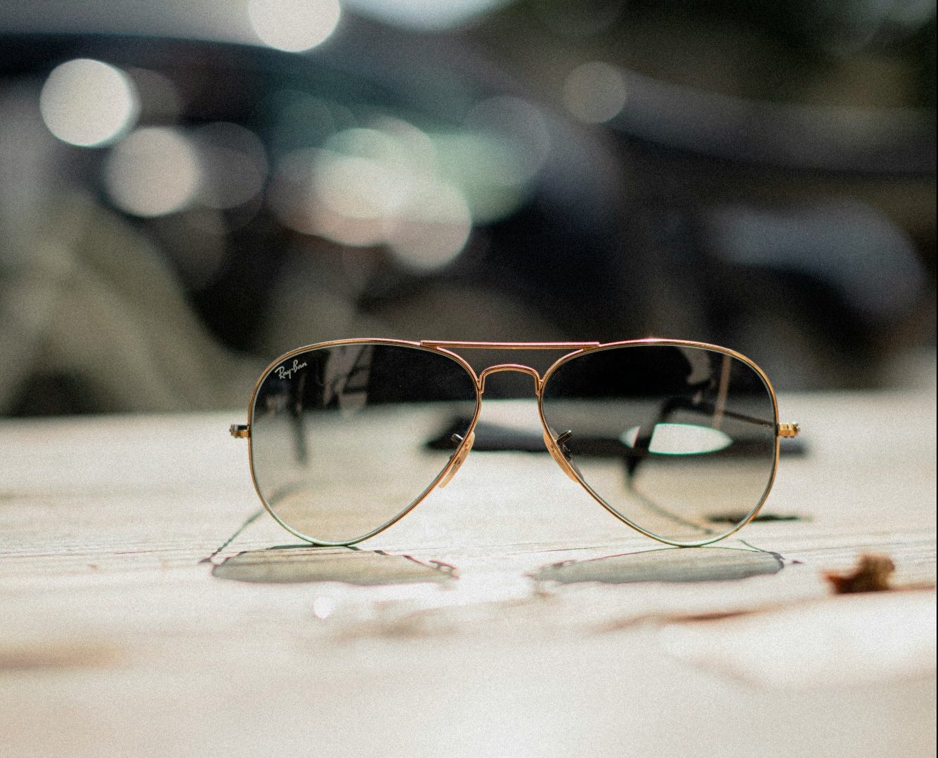 Γιατί δεν πρέπει να αφήνετε τα γυαλιά ηλίου μέσα στο αυτοκίνητο – Η φωτογραφία που θα σας πείσει