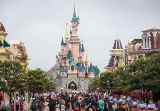 Disneyland Paris: Για πρώτη φορά επίδειξη μόδας