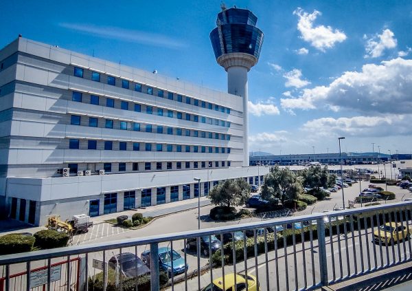 ΟΣΕΥΠΕ: Καταγγελία για βιαιοπραγία σε βάρος υπαλλήλου αεροδρομίου από πρώην υπουργό
