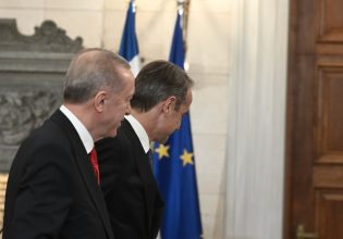 Μητσοτάκης – Ερντογάν: Τετ α τετ στο περιθώριο της Συνόδου του ΝΑΤΟ