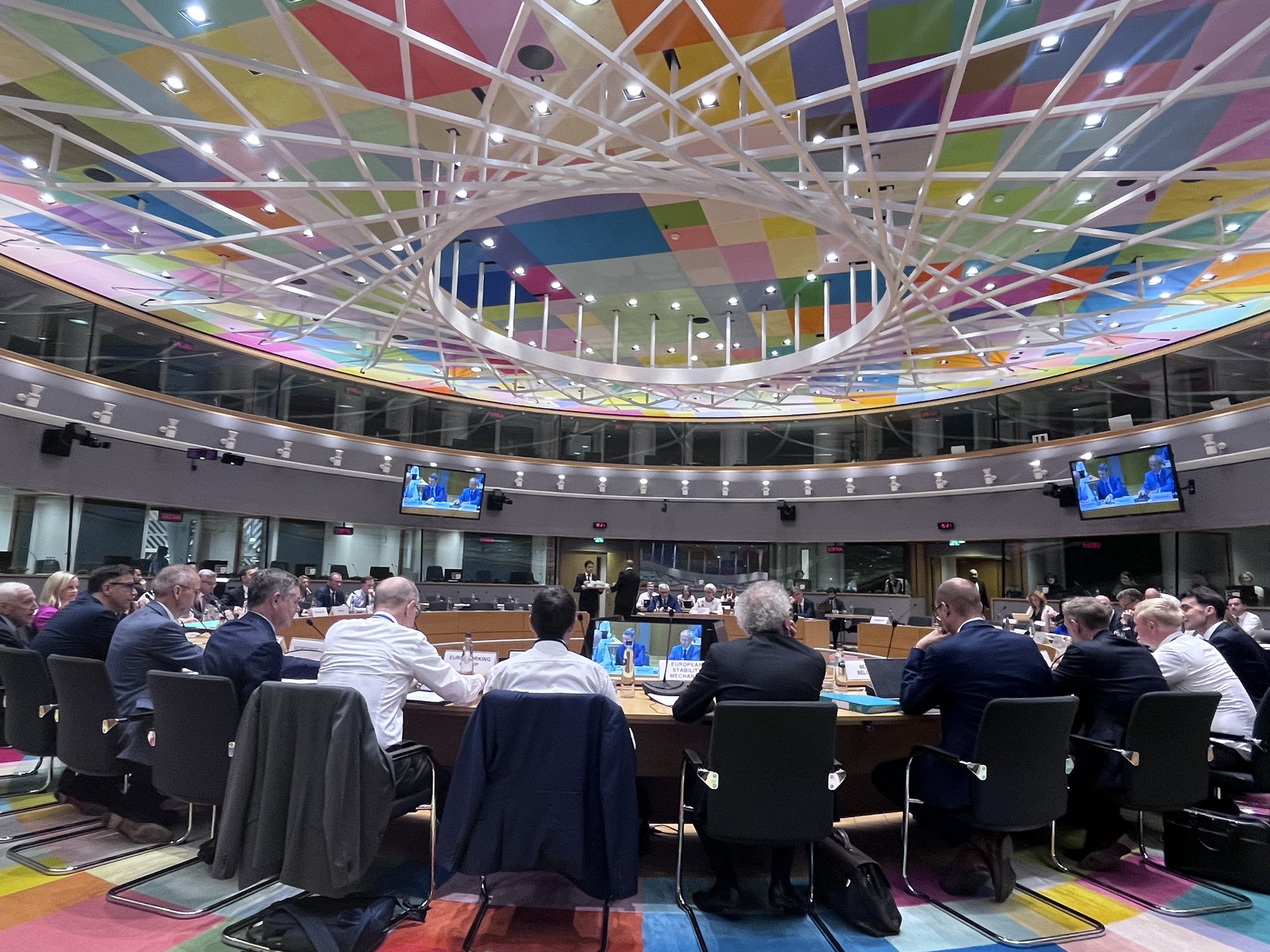 Eurogroup: Τα κράτη-μέλη δεσμεύτηκαν για λιτότητα και μείωση του χρέους