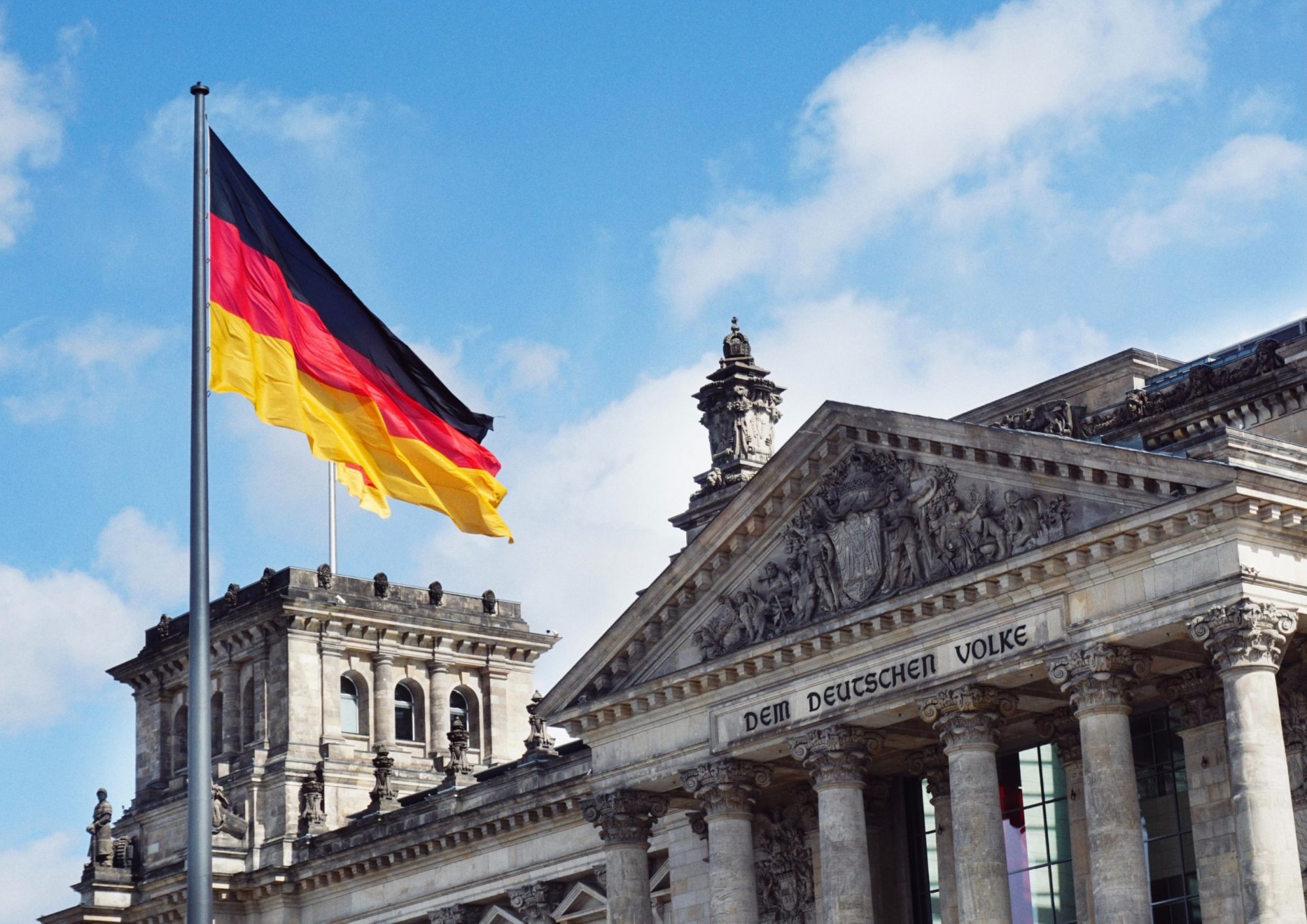 Γερμανία: Ψάχνει τρόπο να καλύψει την «τρύπα» των 9 δισ. ευρώ στον προϋπολογισμό του 2025