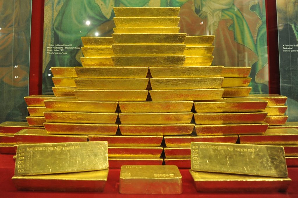 Χρυσός: Σε τροχιά για μηνιαία κέρδη – Τα βαριά πορτοφόλια δίνουν ώθηση