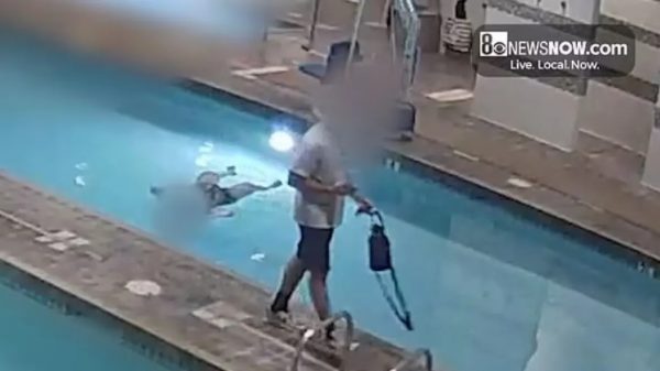 ΗΠΑ: Γυναίκα πνίγηκε στα ρηχά πισίνας: Προσπαθούσε για 25 λεπτά να σωθεί