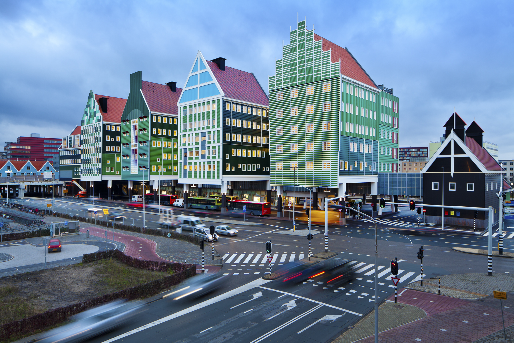 Ολλανδία: Η «παραμυθένια» πόλη που μοιάζει βγαλμένη από τον κόσμο των Lego (φωτογραφίες)