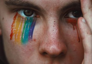 Χανιά: Χειροπέδες σε 40χρονο για παρακίνηση σε εγκλήματα μίσους κατά των ΛΟΑΤΚΙ+