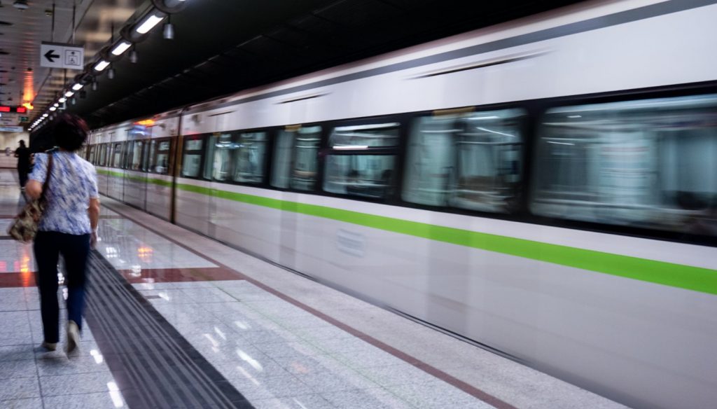 Μετρό: Κανονικά διεξάγονται πλέον τα δρομολόγια από και προς το αεροδρόμιο