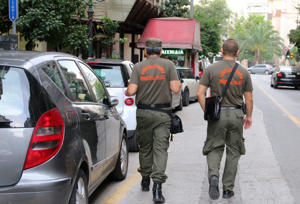 Δήμος Αθηναίων: Συνελήφθησαν 14 δημοτικοί αστυνομικοί και υπάλληλοι για εκβίαση καταστηματαρχών