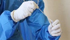 Κορονοϊός: 35 νεκροί σε μια εβδομάδα, νέα αύξηση στις εισαγωγές στα νοσοκομεία