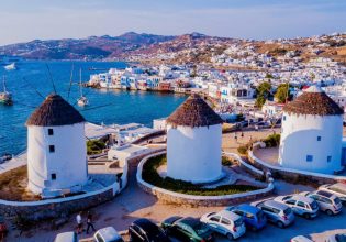 Η... Pythia στις υπηρεσίες των τουριστών στην Ελλάδα