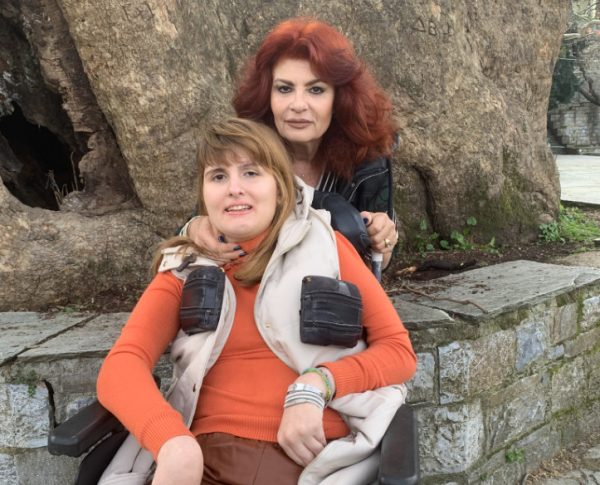 Μυρτώ της Πάρου: Ραγίζει καρδιές η μητέρα της για τα 12 χρόνια από την επίθεση – «Μου λείπει η φωνή σου»