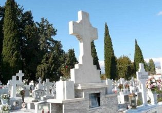 Αρχαία τραγωδία σε νεκροταφείο: Ξεψύχησε ενώ έσκαβε τάφο για κηδεία – Τον βρήκαν οι συγγενείς του νεκρού