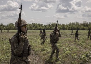 ΝΑΤΟ: Η Ρωσία δεν μπορεί να εξαπολύσει νέα μεγάλη επίθεση στην Ουκρανία