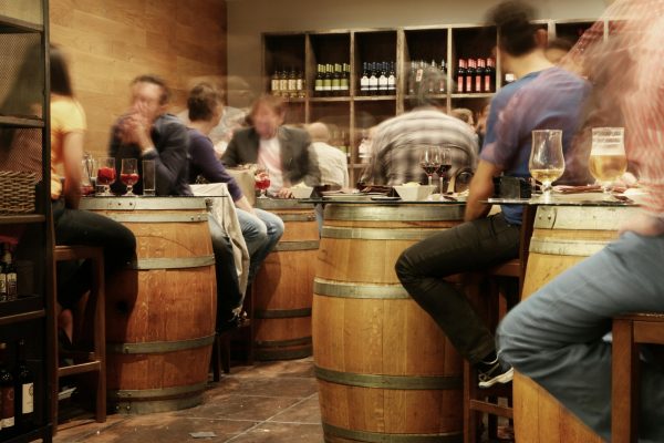 Αλκοόλ: Μελέτη αποδεικνύει πως δεν υπάρχει «ασφαλής» ποσότητα κατανάλωσης