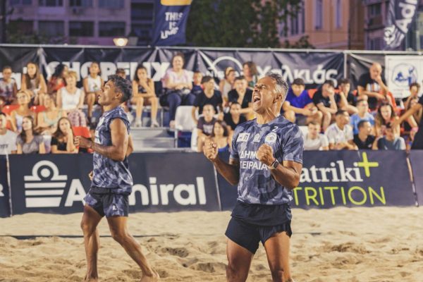 Εντυπωσίασε το «Piraeus Footvolley Stars 2024» στην πλατεία Κοραή (pics)