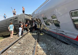 Ρωσία: Σύγκρουση τρένου με πάνω από 800 επιβάτες με φορτηγό – Αναφορές για 100 τραυματίες