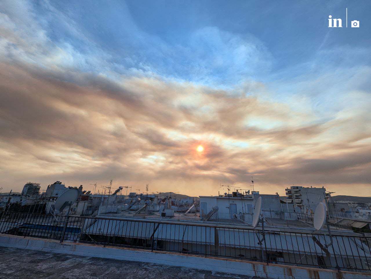 Φωτιά στην Εύβοια: Στην Αθήνα ο καπνός – Βίντεο και φωτογραφίες από τον ουρανό της πρωτεύουσας