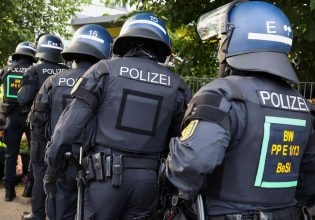 Γερμανία: Αντισυγκέντρωση στη συγκέντρωση της ΑfD που συμμετείχαν ακροδεξιοί και νεοναζί