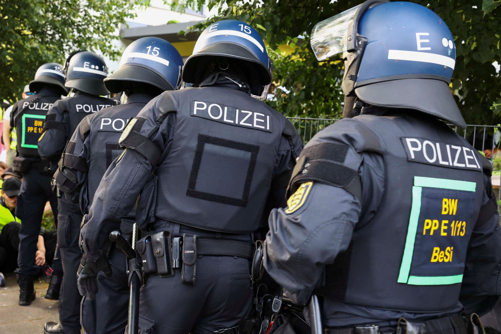 Γερμανία: Αντισυγκέντρωση στη συγκέντρωση της ΑfD που συμμετείχαν ακροδεξιοί και νεοναζί