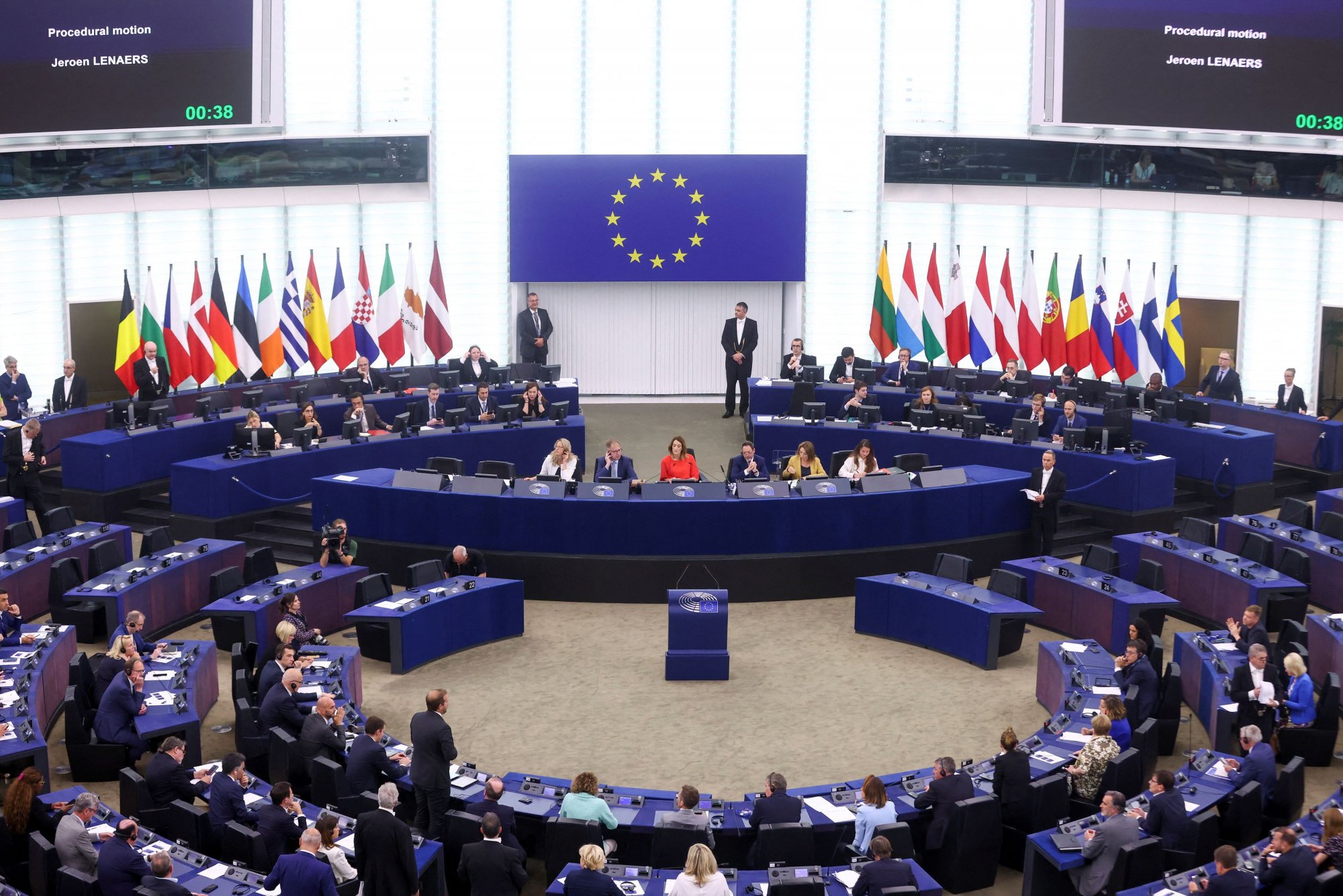 Ούρσουλα φον ντερ Λάιεν: Σε εξέλιξη η ψηφοφορία στο Ευρωπαϊκό Κοινοβούλιο – Θα εκλεγεί ξανά πρόεδρος της ΕΕ;