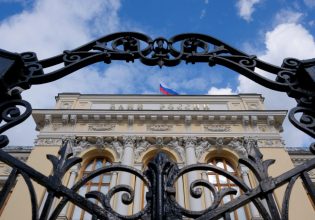 Ρωσία: Αψηφά τις κυρώσεις, γίνεται χώρα υψηλού εισοδήματος