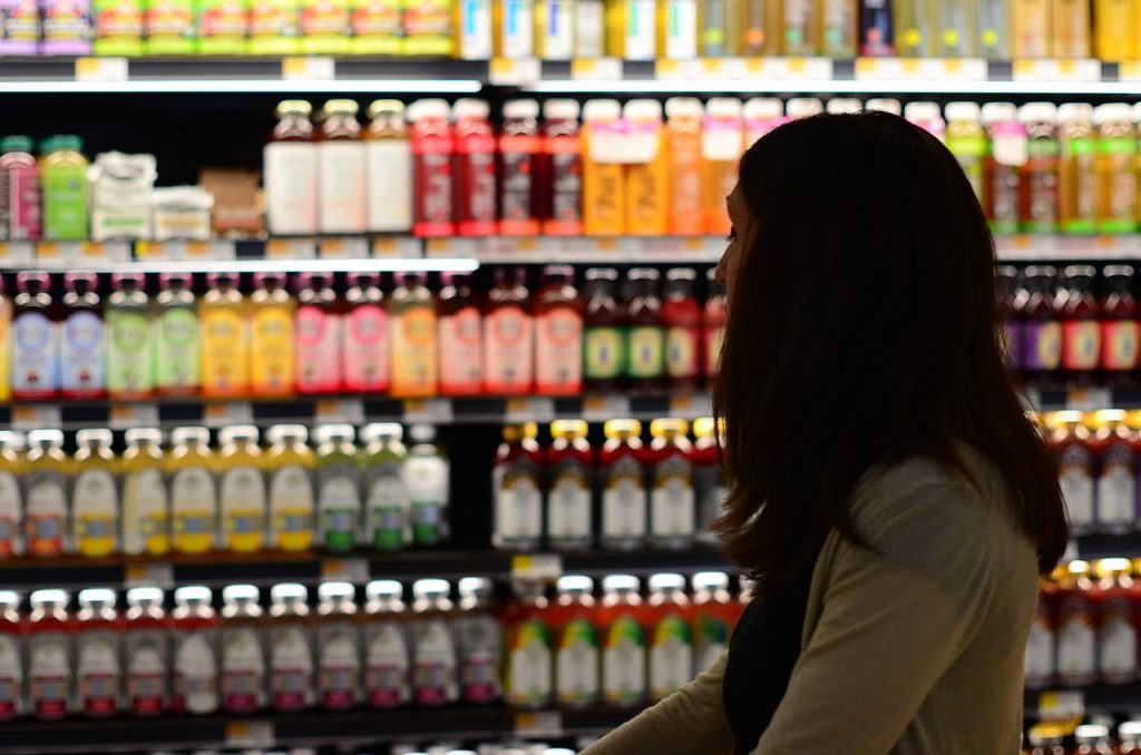 ΗΠΑ: Κάποιοι άνθρωποι δανείζονται χρήματα για τα ψώνια του σούπερ μάρκετ – «Έπρεπε να υποβαθμίσω τη ζωή μου»