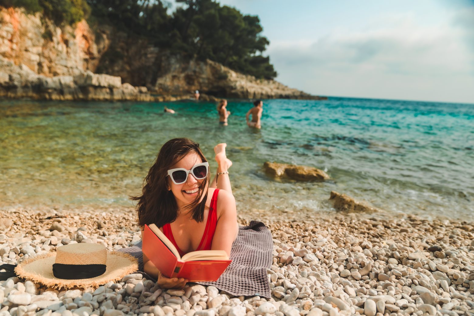 Βιβλία: Οι 5 κορυφαίες επιλογές για να διαβάσεις στη παραλία
