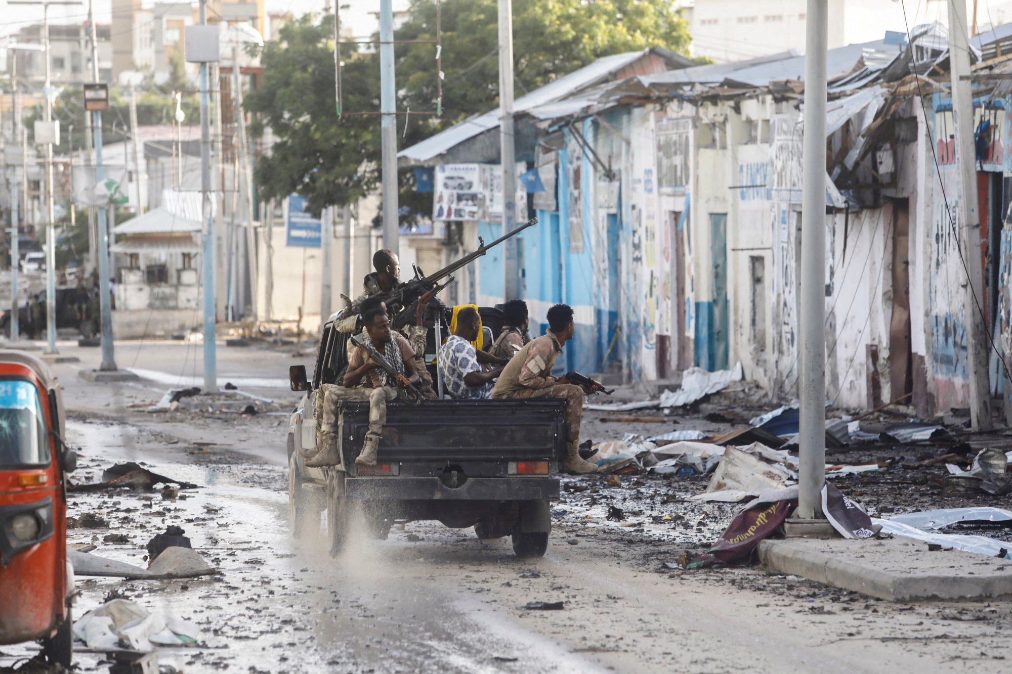 Σομαλία: Αρχές και τζιχαντιστές κάνουν λόγο για εκατέρωθεν βαριά πλήγματα με δεκάδες νεκρούς