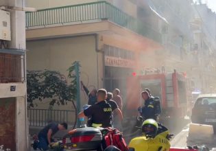 Φωτιά στη Θεσσαλονίκη: Τραγικός θάνατος 91χρονης – Οι πυροσβέστες την βρήκαν πίσω από την κλειδωμένη πόρτα