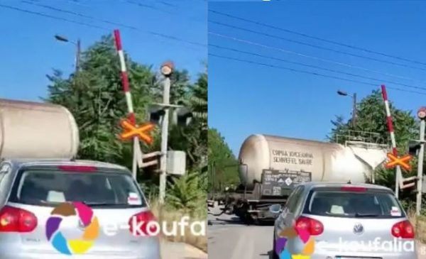 Θεσσαλονικη: Τρένο περνά από διάβαση οχημάτων με ανεβασμένες μπάρες – Από τύχη δεν σημειώθηκε ατύχημα