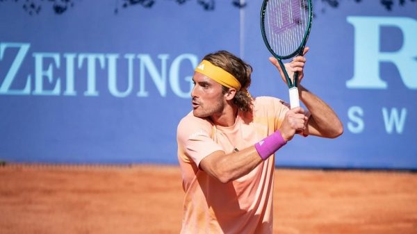 Tσιτσιπάς – Φονίνι 2-0: Στα ημιτελικά του Gstaad Open ο Στέφανος