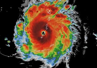 Καραϊβική: Η σεζόν των τυφώνων ξεκινά με τον 4ης κατηγορίας Μπεριλ