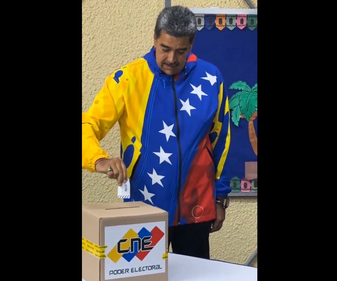 Έκλεισαν οι κάλπες στη Βενεζουέλα – Σοσιαλισμός ή άρση των κυρώσεων το δίλημμα